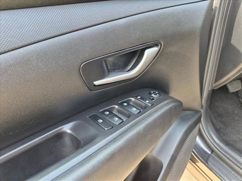 Used 2023 Hyundai Tucson SEL FWD image 12