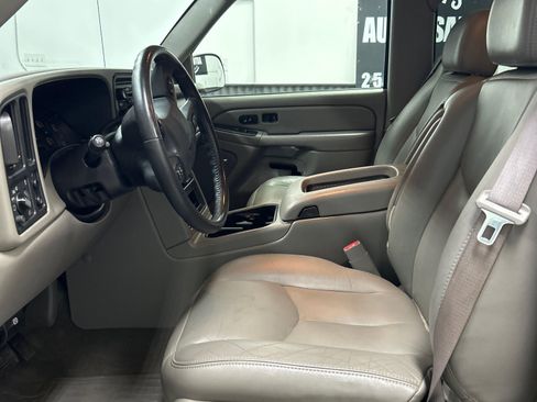 Used 2006 GMC Sierra 1500 SLT w/ Onstar Plus Package RWD image 7