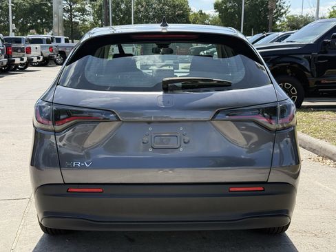 Used 2025 Honda HR-V LX image 6