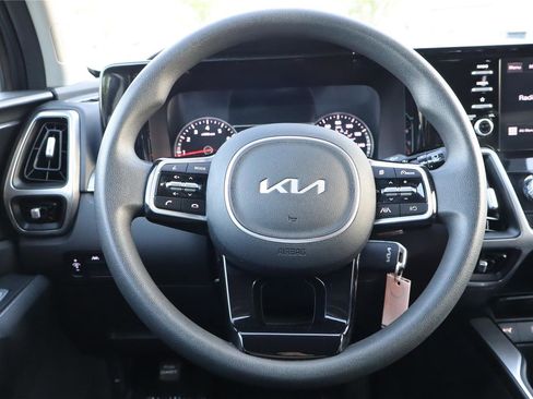 Certified 2023 Kia Sorento LX AWD/4WD image 15