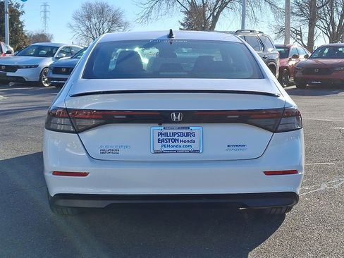 Used 2024 Honda Accord Sport image 5