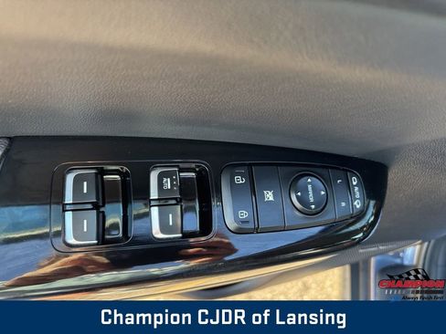 Used 2020 Kia Sportage EX w/ Option Group 15 image 18