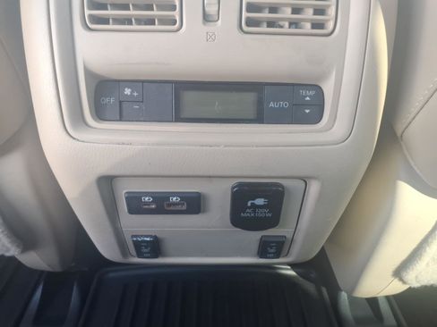 Used 2019 Nissan Pathfinder SL image 11