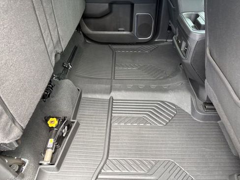 Used 2024 Chevrolet Silverado 1500 RST w/ Z71 Off-Road Package image 17