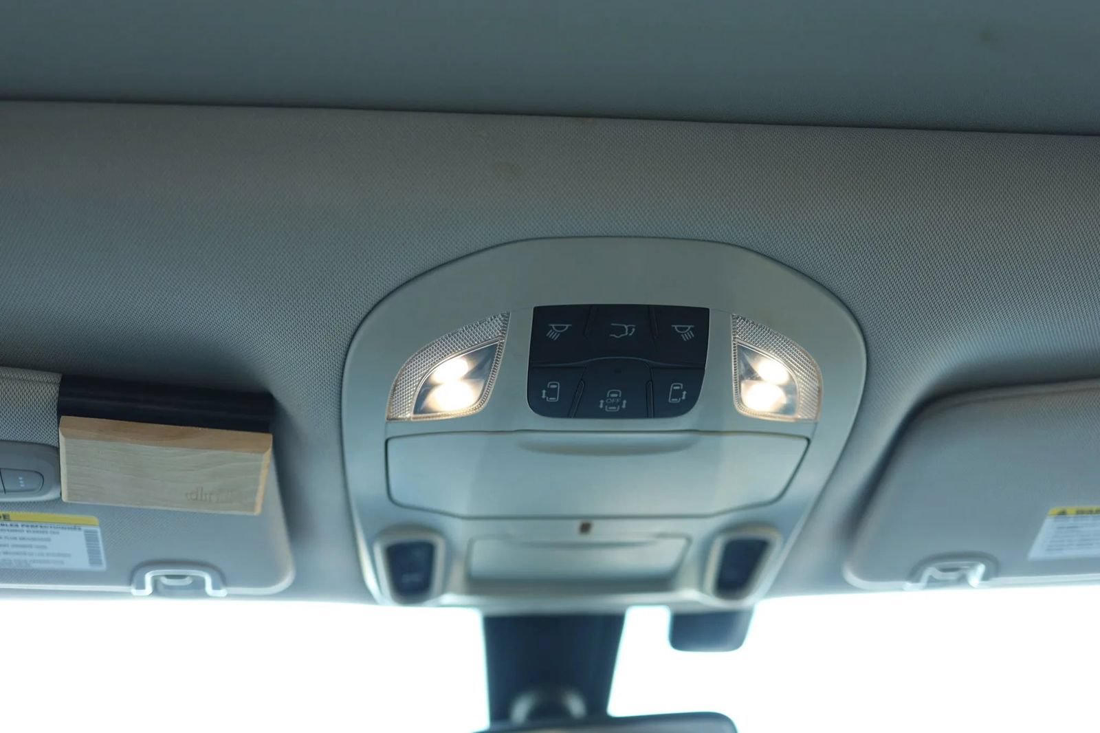 Used 2019 Chrysler Pacifica Limited FWD image 38