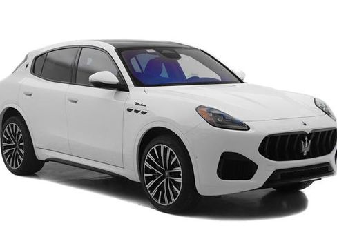 Certified 2023 Maserati Grecale Modena AWD/4WD image 2