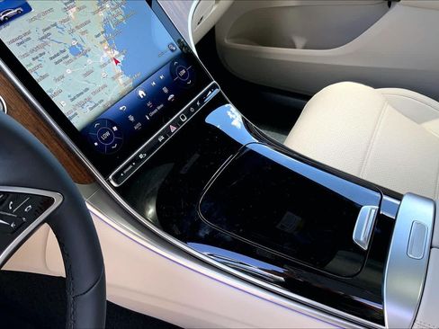 New 2027 Mercedes-Benz GLC 300 4MATIC image 7