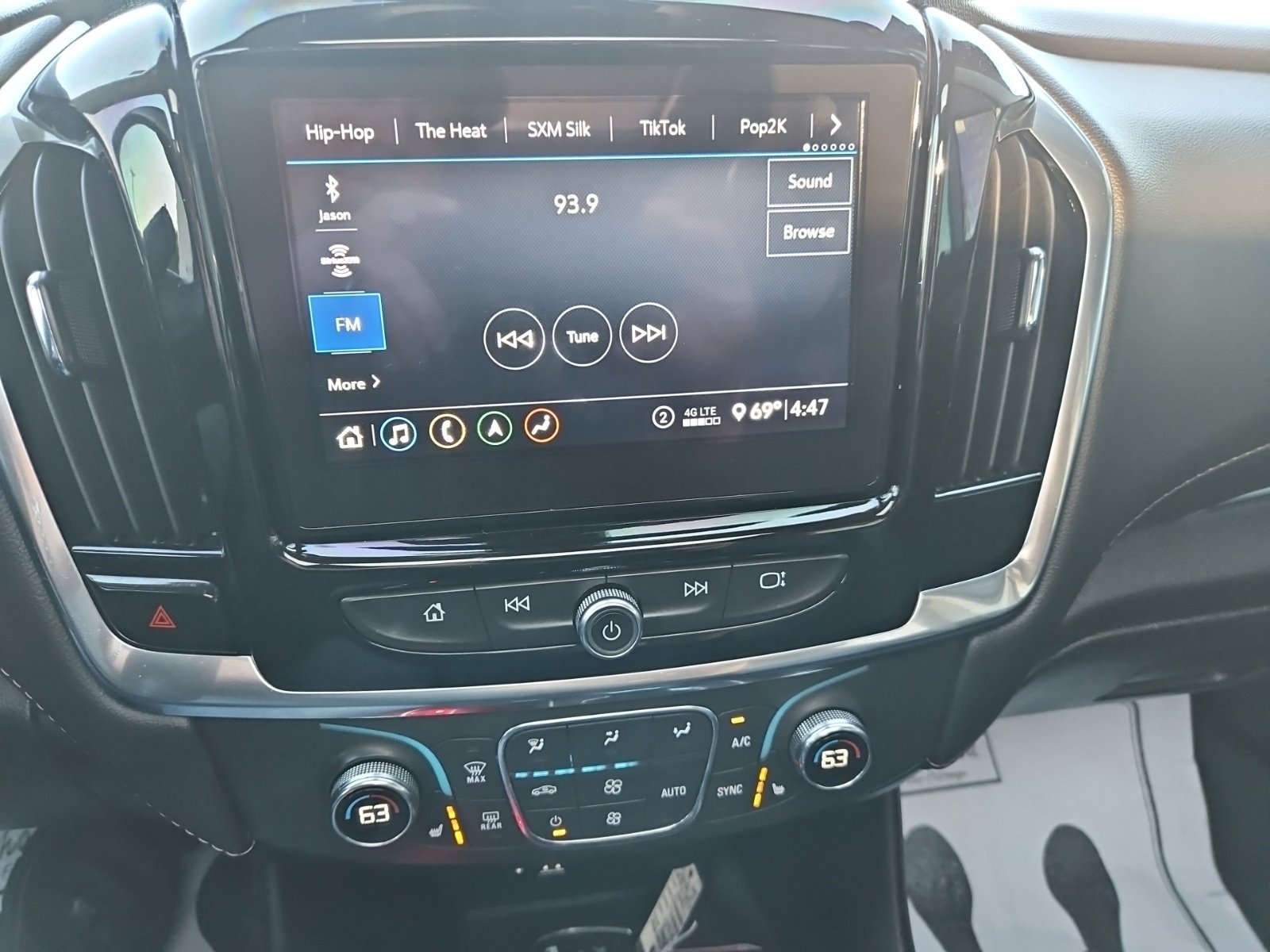 Used 2021 Chevrolet Traverse LT w/ LT Premium Package FWD image 32
