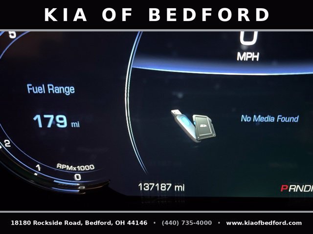 Used 2016 Cadillac Escalade Luxury AWD/4WD image 17
