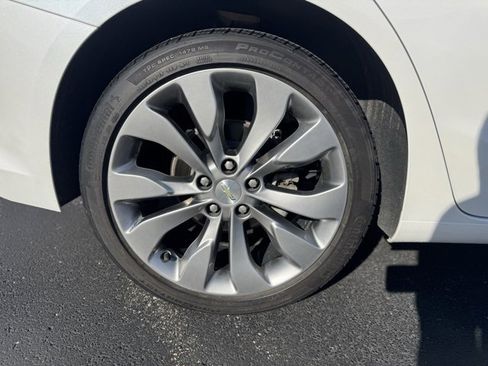 Used 2017 Chevrolet Malibu Premier w/ Premier Sun and Wheel Package image 9