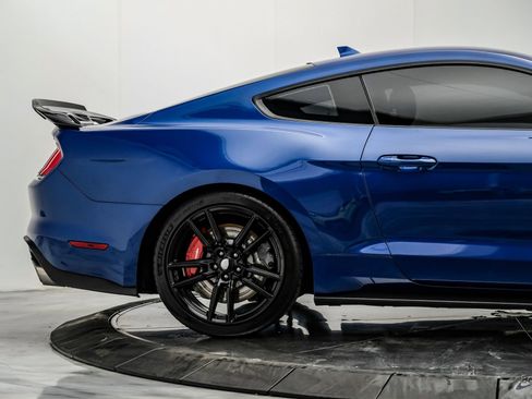 Used 2022 Ford Mustang Shelby GT500 w/ Technology Package image 27