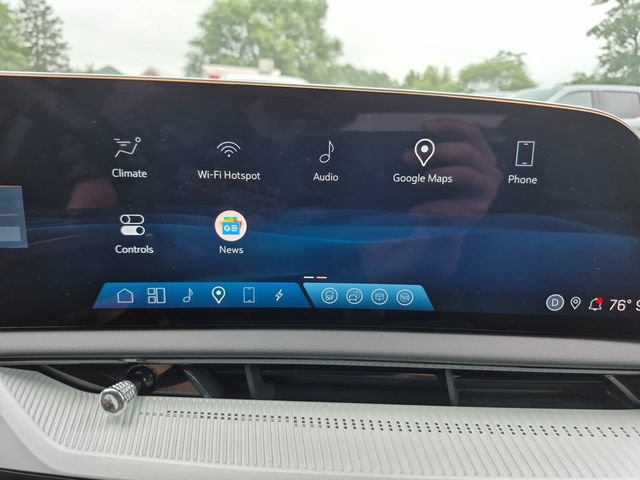 Certified 2025 Cadillac Optiq Luxury 1 AWD/4WD image 21