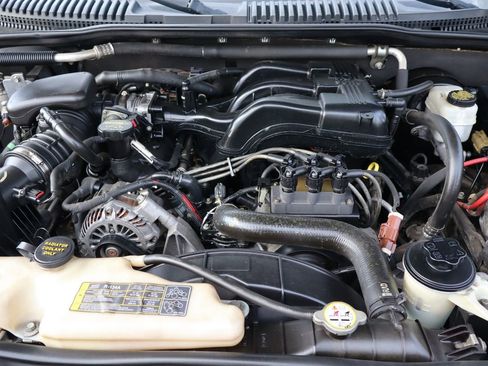 Used 2010 Ford Explorer Sport Trac XLT image 37