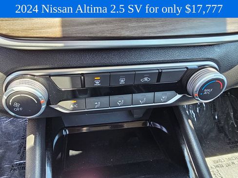 Used 2024 Nissan Altima 2.5 SV FWD image 28