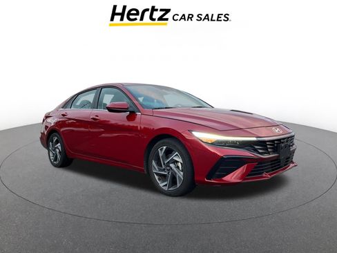 Used 2025 Hyundai Elantra SEL image 1