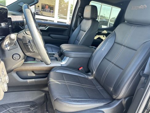 Used 2024 Chevrolet Silverado 1500 High Country w/ High Country Premium Package AWD/4WD image 10