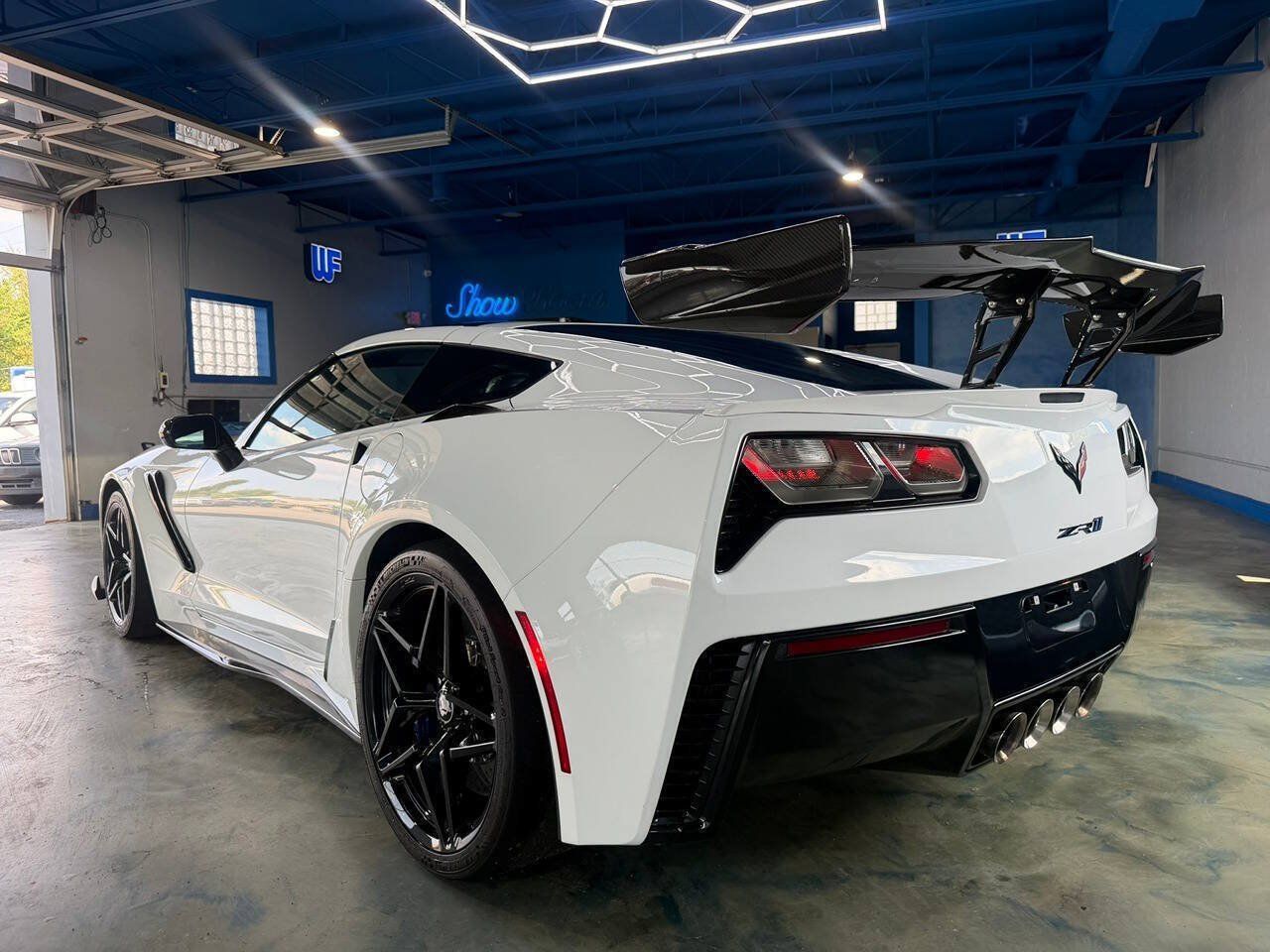 Used 2019 Chevrolet Corvette ZR1 RWD image 5