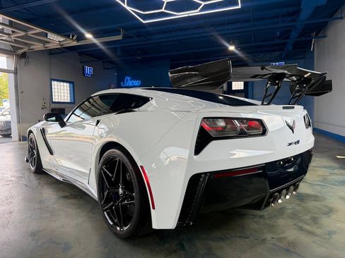 Used 2019 Chevrolet Corvette ZR1 RWD image 5