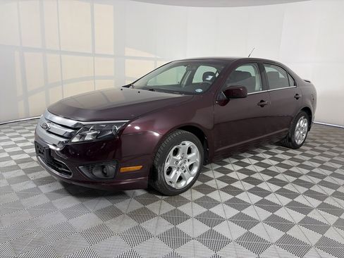 Used 2011 Ford Fusion SE image 3