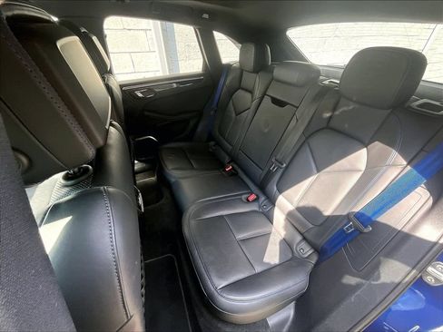 Certified 2023 Porsche Macan AWD/4WD image 22