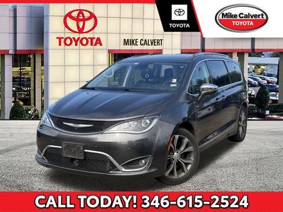 Used 2017 Chrysler Pacifica Limited