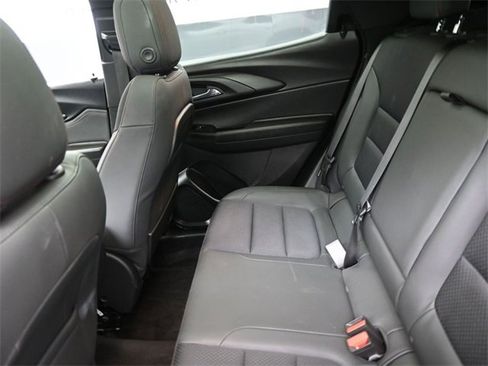 Used 2023 Chevrolet TrailBlazer RS w/ Sun and Liftgate Package image 22
