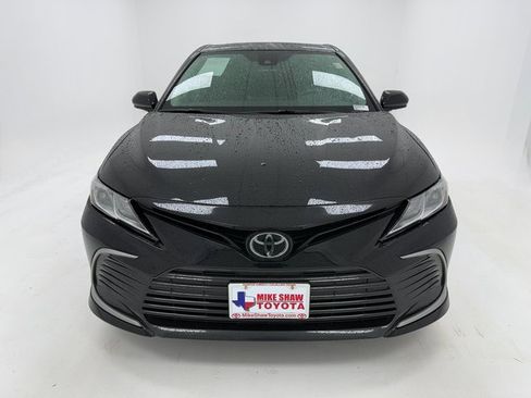 Used 2024 Toyota Camry LE image 3