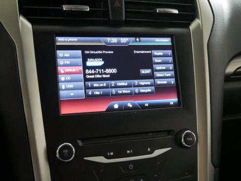 Used 2014 Ford Fusion SE w/ Equipment Group 202A image 22