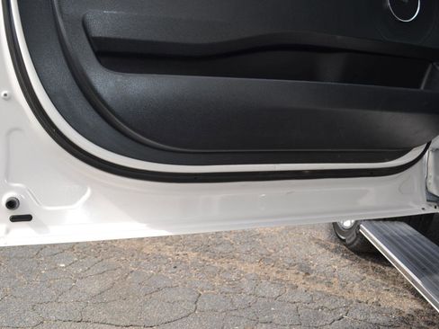 Used 2019 Ford Expedition Platinum image 31