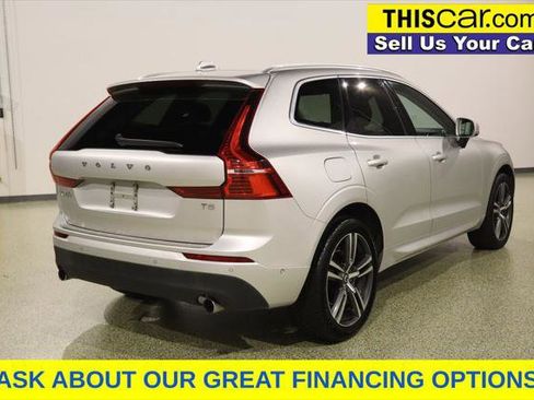 Used 2019 Volvo XC60 T5 Momentum w/ Premium Package FWD image 7