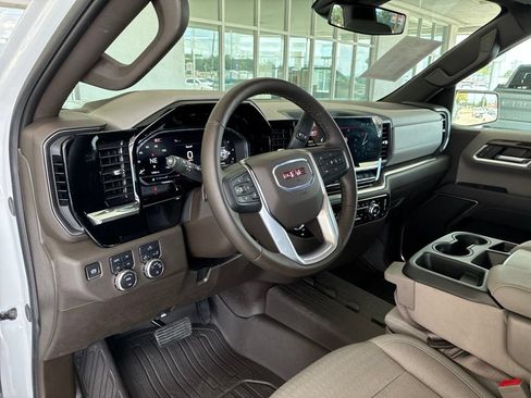 Used 2025 GMC Sierra 1500 SLE w/ X31 Off-Road Package AWD/4WD image 20