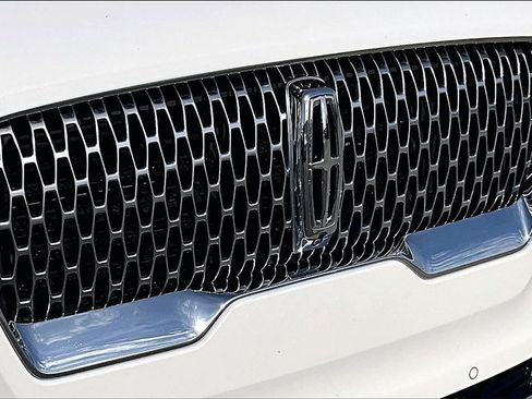 Used 2023 Lincoln Aviator Reserve w/ Equipment Group 201A image 29