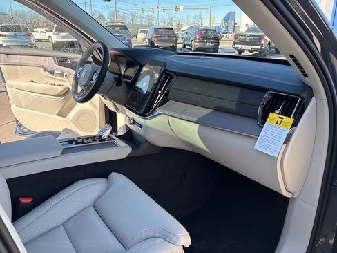 New 2026 Volvo XC90 B6 Ultra w/ Protection Package Premier AWD/4WD image 43