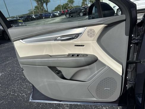 Used 2019 Cadillac XT5 Luxury image 18
