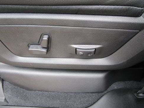New 2026 RAM 2500 Laramie AWD/4WD image 31