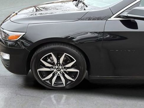 Used 2025 Chevrolet Malibu RS image 33