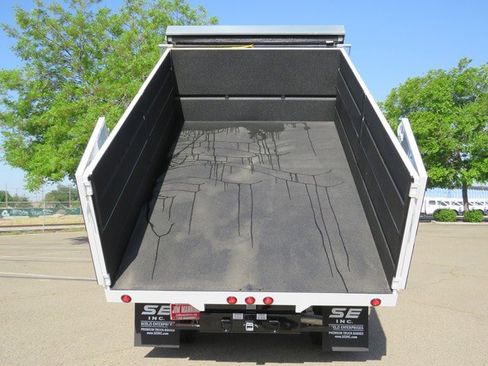 New 2023 RAM 5500 Tradesman w/ Chrome Appearance Group image 30