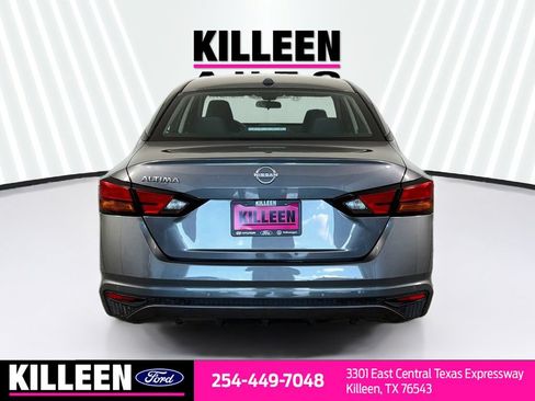 Used 2025 Nissan Altima 2.5 SV FWD image 8