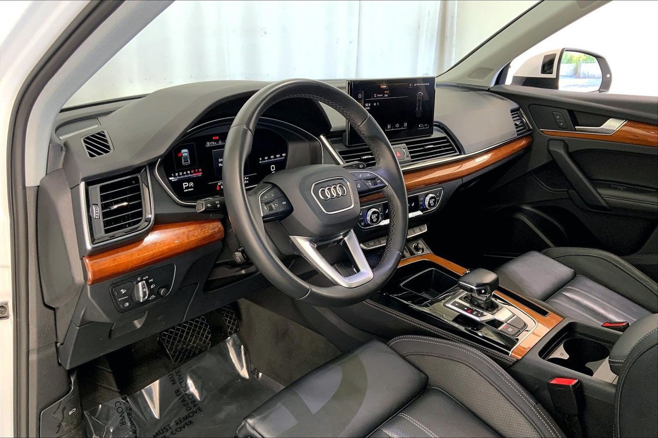Used 2023 Audi Q5 2.0T Premium Plus w/ Premium Plus Package AWD/4WD image 14