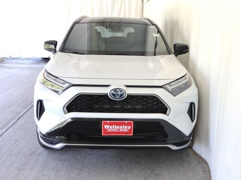 Used 2023 Toyota RAV4 XSE w/ Weather Package AWD/4WD image 4