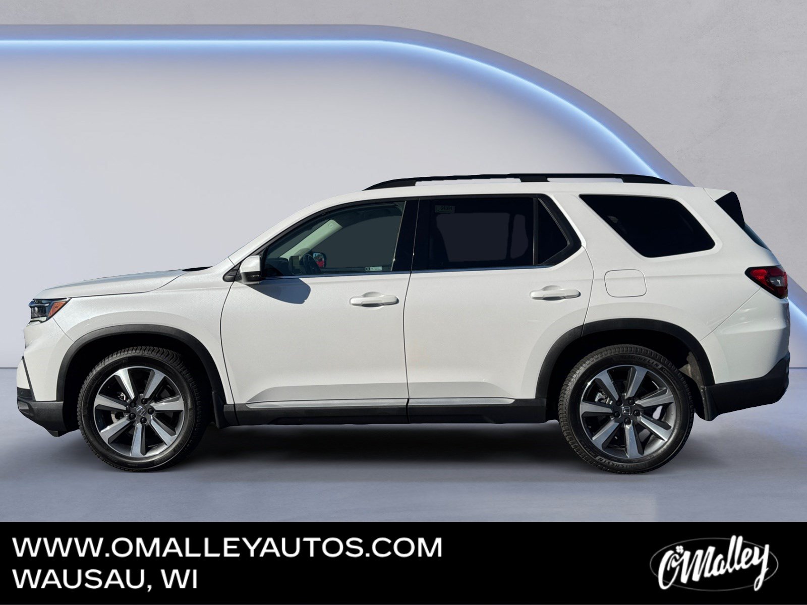 Used 2023 Honda Pilot Touring image 2
