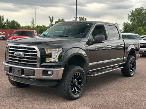 Used 2016 Ford F150 XLT w/ Equipment Group 302A Luxury AWD/4WD image 4