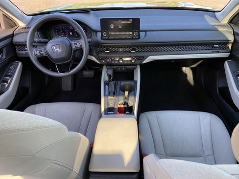 Used 2023 Honda Accord EX image 48