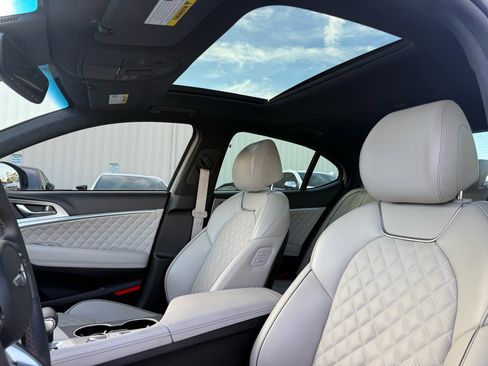 Used 2022 Genesis G70 3.3T image 41