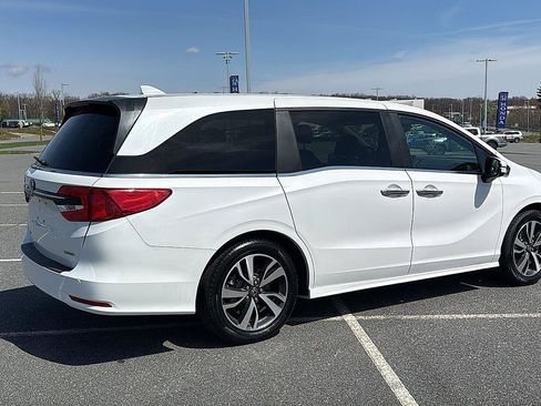 Used 2024 Honda Odyssey Touring image 5
