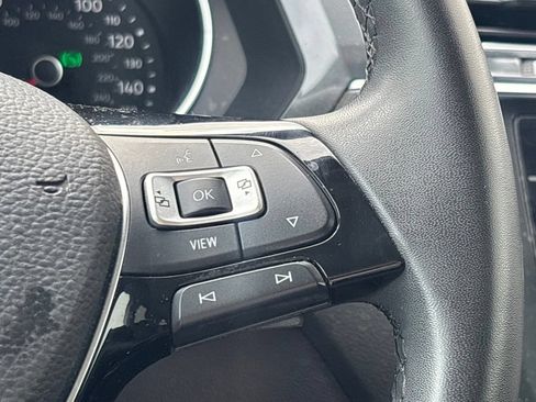 Used 2020 Volkswagen Tiguan SE FWD image 23