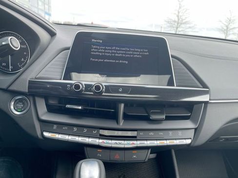Used 2025 Cadillac CT4 Luxury RWD image 13
