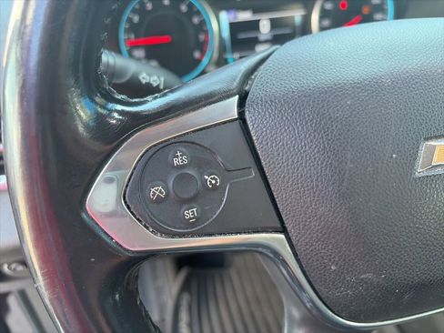 Used 2019 Chevrolet Traverse LT FWD image 15
