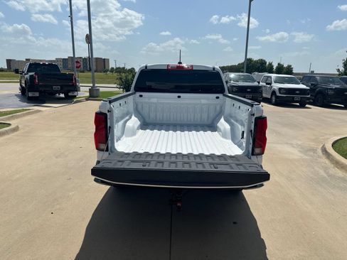 Used 2026 Chevrolet Colorado Z71 AWD/4WD image 5