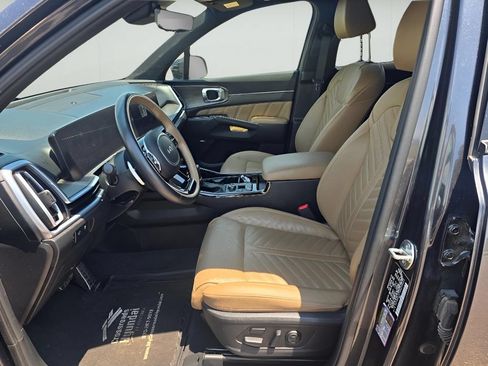 Used 2024 Kia Sorento SX Prestige w/ Olive Brown Leather Package AWD/4WD image 10